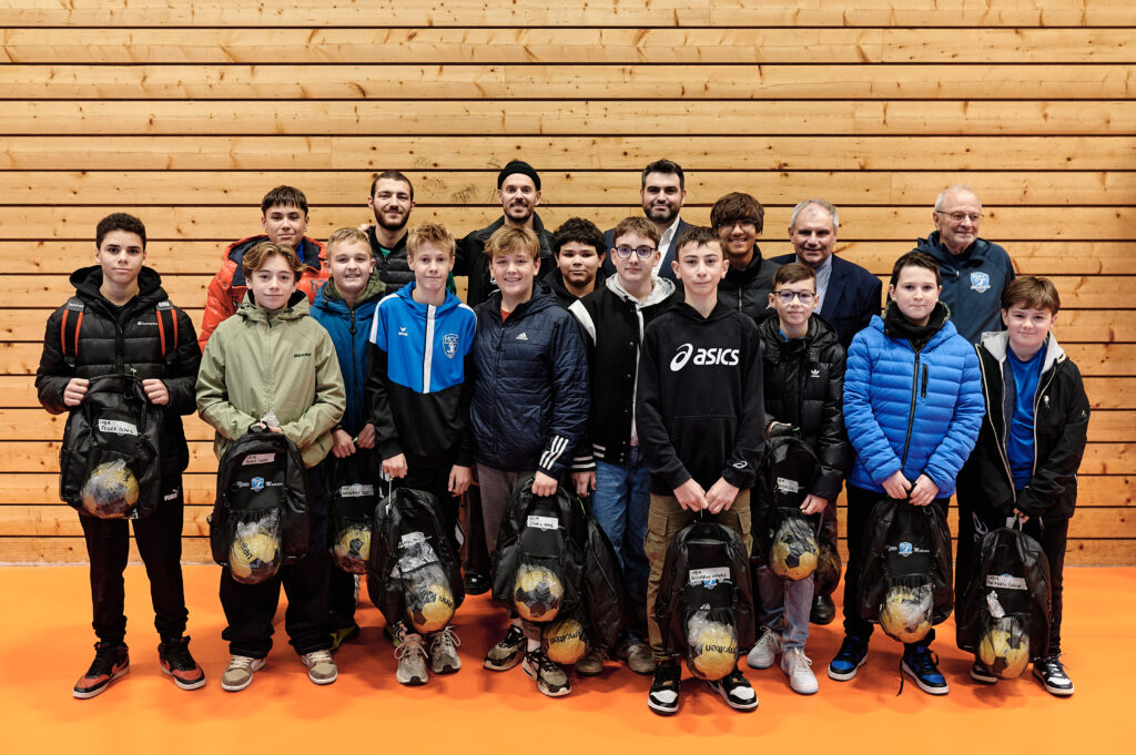 Un nouvel équipement pour les jeunes sportifs du MOC Handball